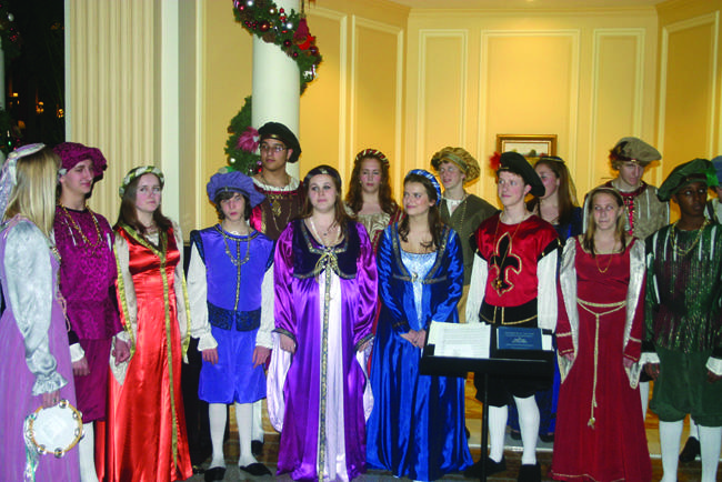 Annandale Singers Perform During the Holiday Season