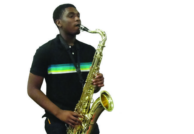 Sophomore+saxophonist+Dezhawn+Dumornay+dedicates+himself+to+a+musical+career