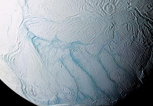 Enceladus%2C+a+moon+of+Jupiter%2C+is+an+ocean+world+that+could+support+life.+