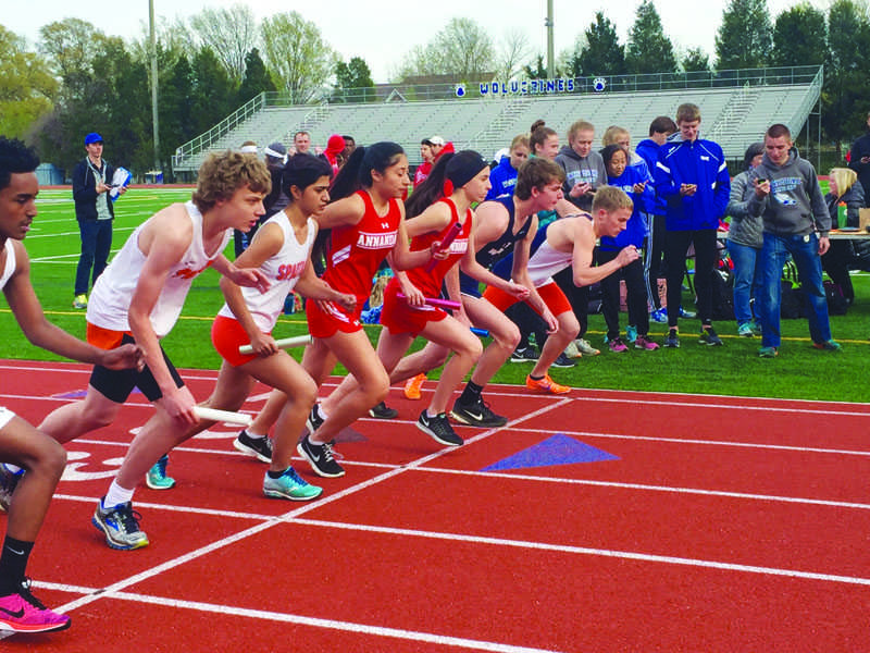 AHS 4x800 team starts the race this past weekend at West Potomac