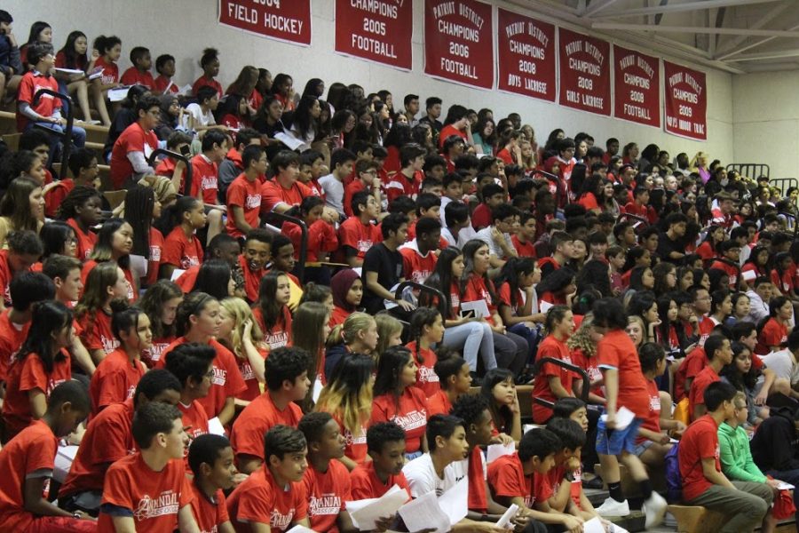 On Aug. 23, the incoming freshmen class gathered in the main gym to conclude their orientation with a pep rally and a Class of 2022 group photo. 