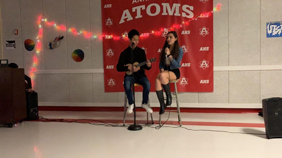 Juniors Elvera Miller and Jimmy Le perform Sunflower at the Coffee House hosted by the Filament Literary Magazine on Jan. 23. 