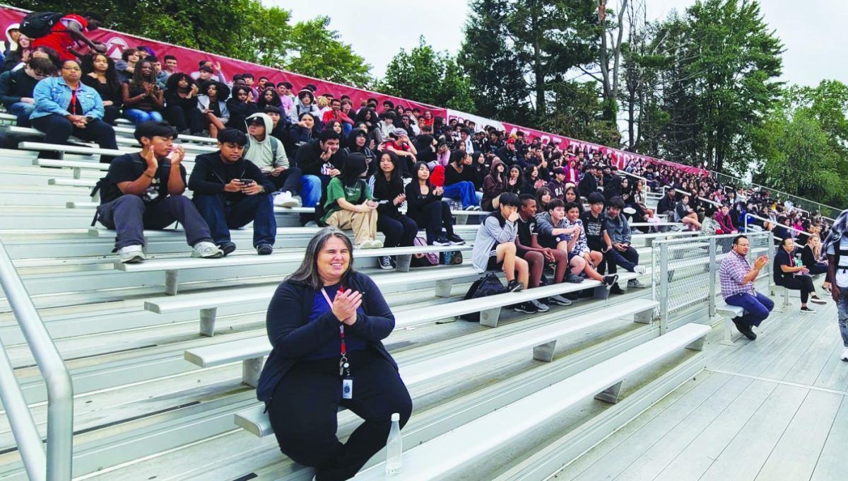 Class+of+2027+freshmen+experience+their+first+ever+pep+rally%2C+familiarizing+themselves+with+AHS+community+spirit.