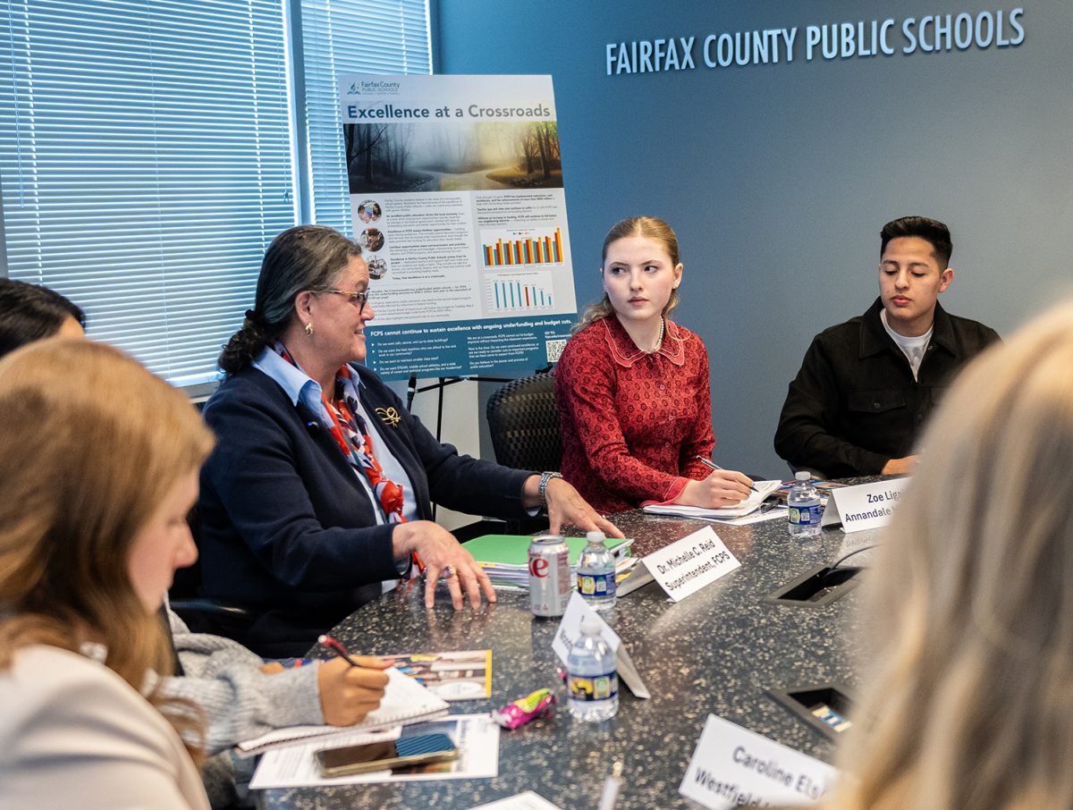 On Wednesday, April 9, Superintendent Dr.Michelle Reid meets with student journalists from across Fairfax County Public Schools to discuss the district’s proposed
budget for the upcoming year. During the roundtable at the Gatehouse Administration Center, one representative from each school’s newspaper program shared
questions and concerns about funding priorities, school resources, and student needs.